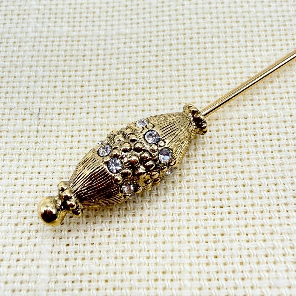 Vintage Victorian Revival 1928 Cravat Flower Rhinestone Gold Tone Stick Pin